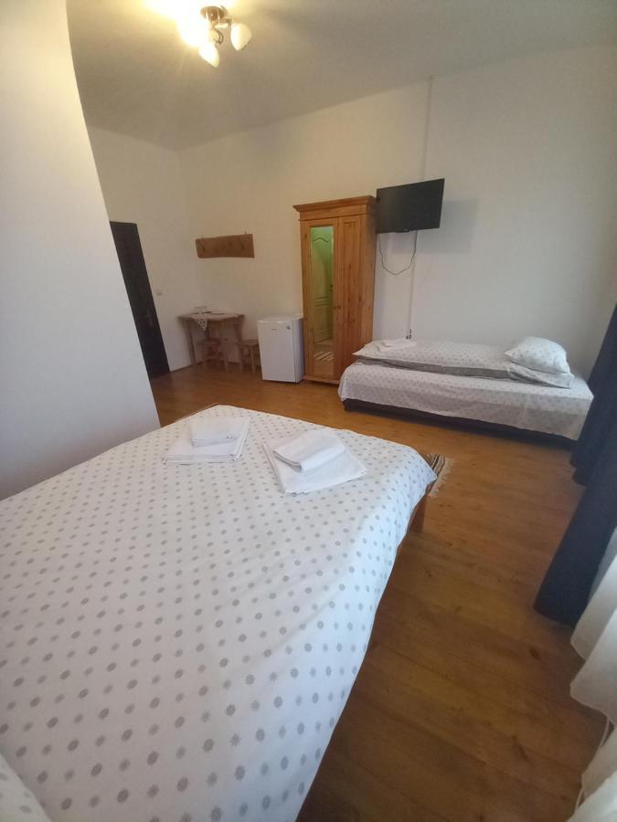 Casa Din Barcut Pensionat Exteriör bild