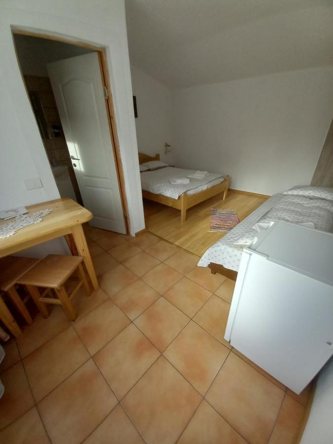 Casa Din Barcut Pensionat Exteriör bild